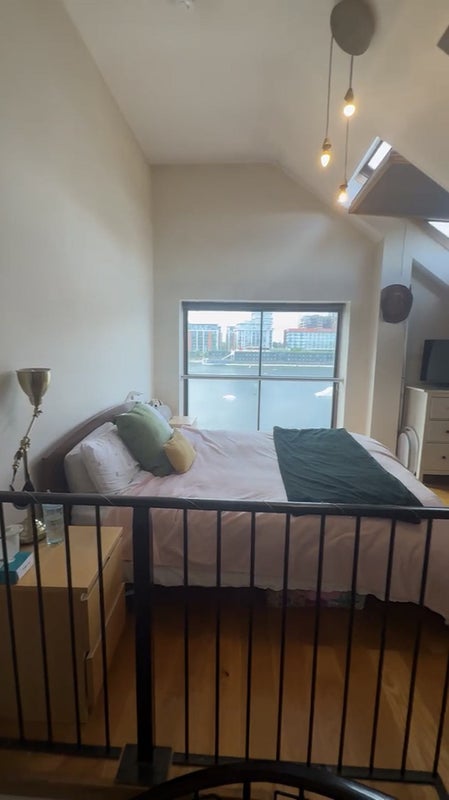 Room Capulet Mews in Greater London