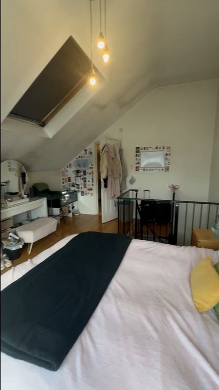 Room Capulet Mews in Greater London