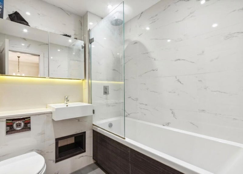 Room Milner Square in Greater London