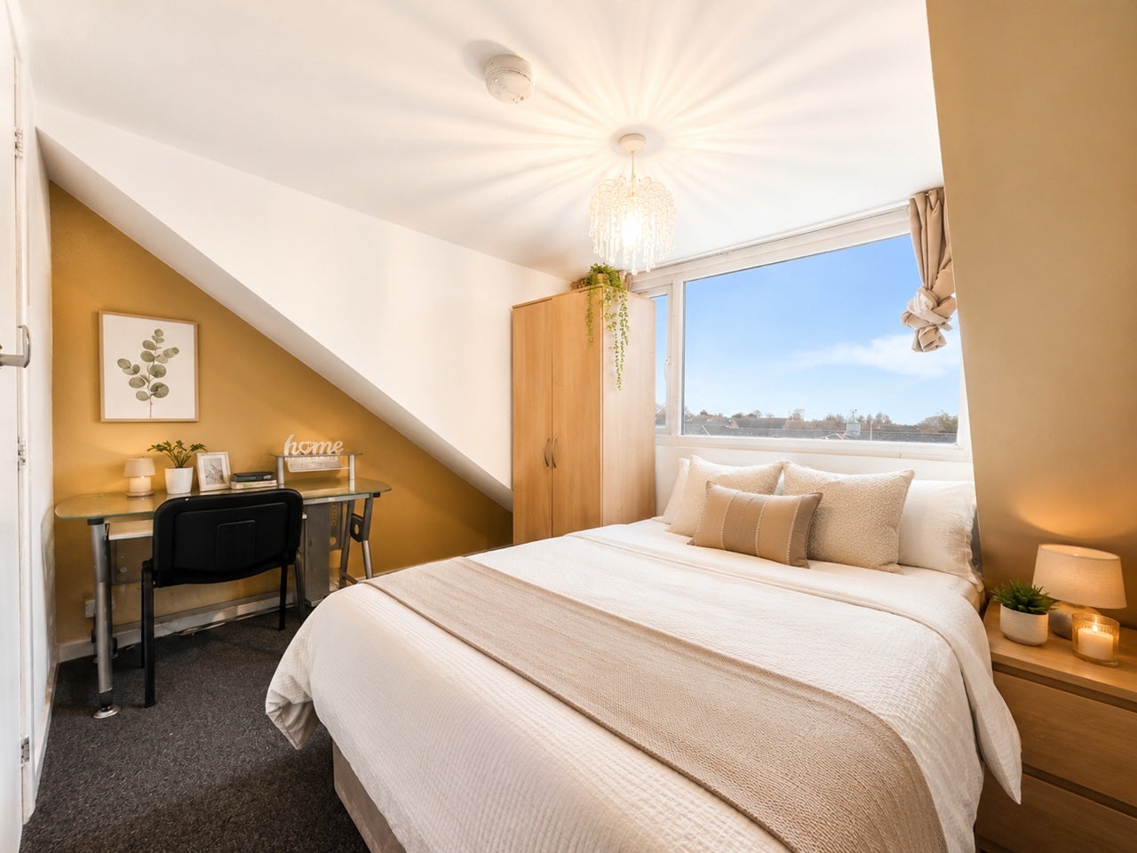 Room Hester Road in Portsmouth
