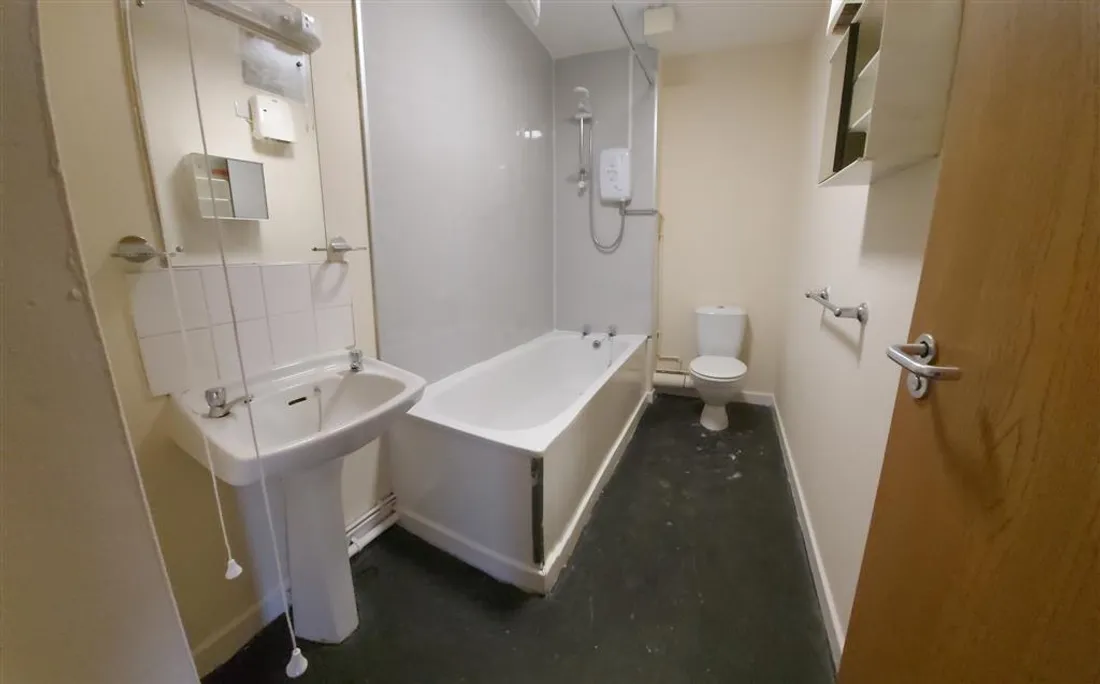 Flat St Teilo Street in Pontarddulais