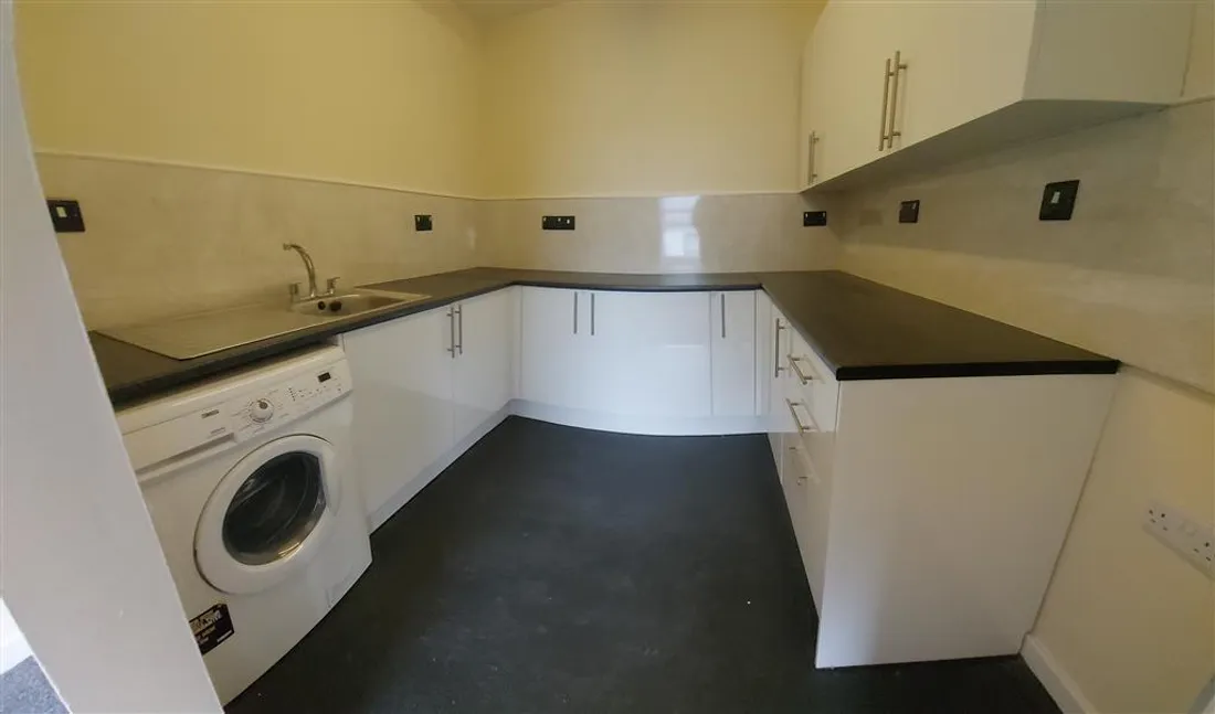 Flat St Teilo Street in Pontarddulais