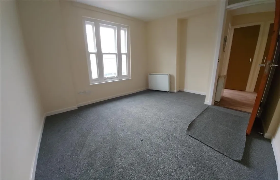 Flat St Teilo Street in Pontarddulais