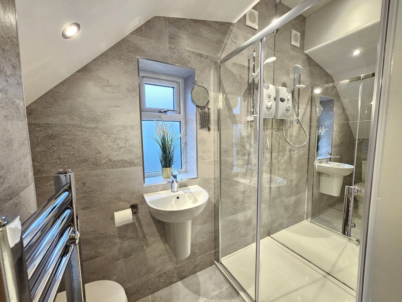 Room Brailsford Road in Manchester