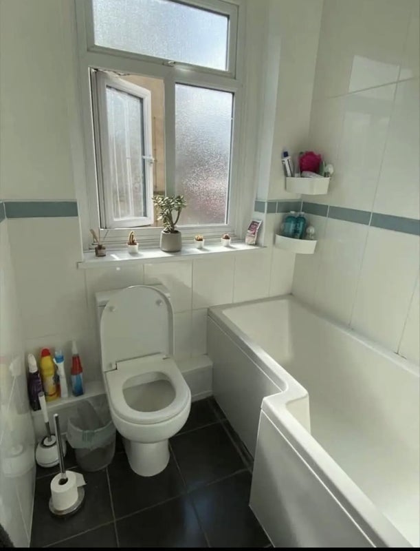Room Friendly Place in Greater London