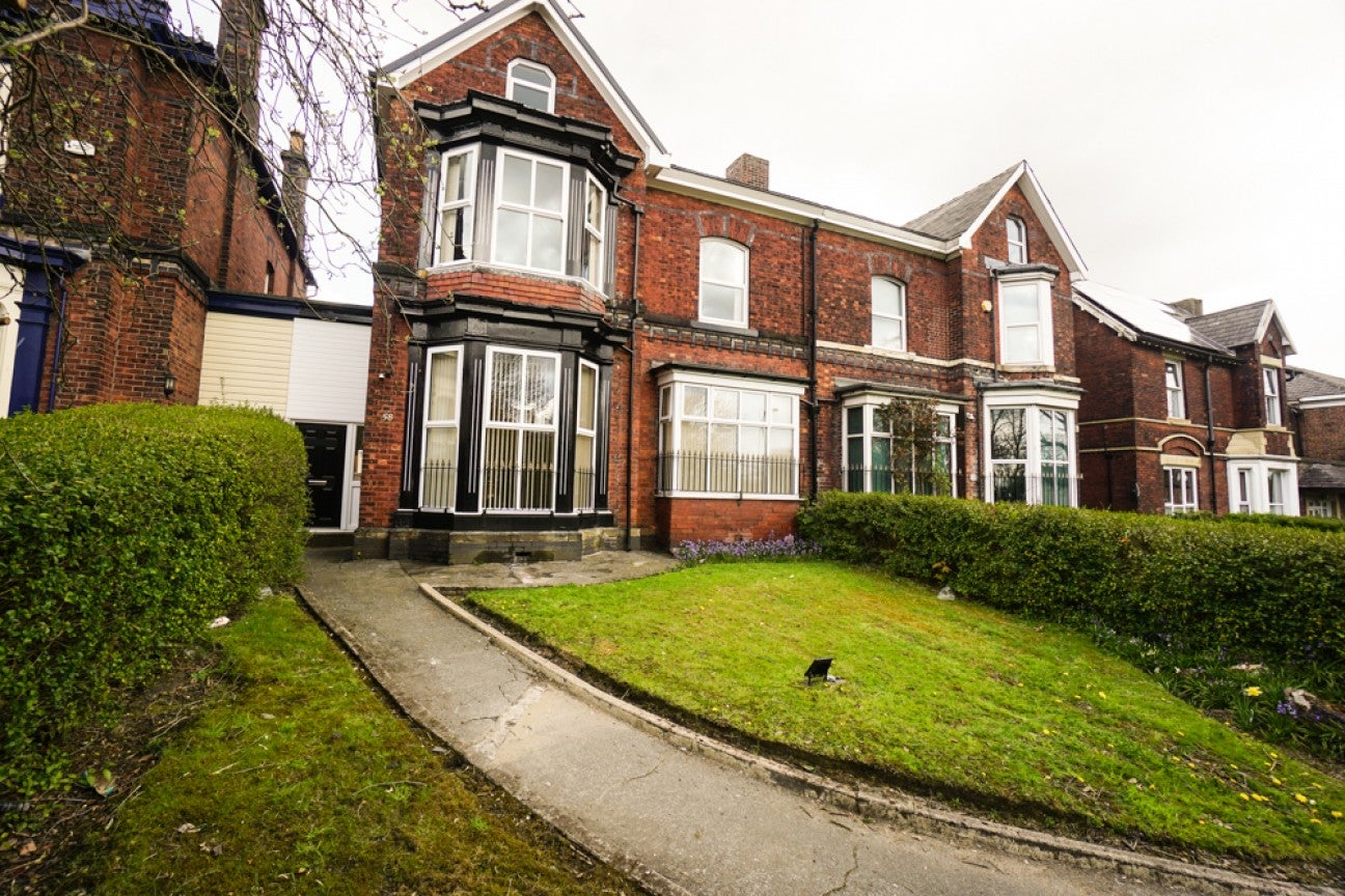 Room Chorley New Road in Bolton