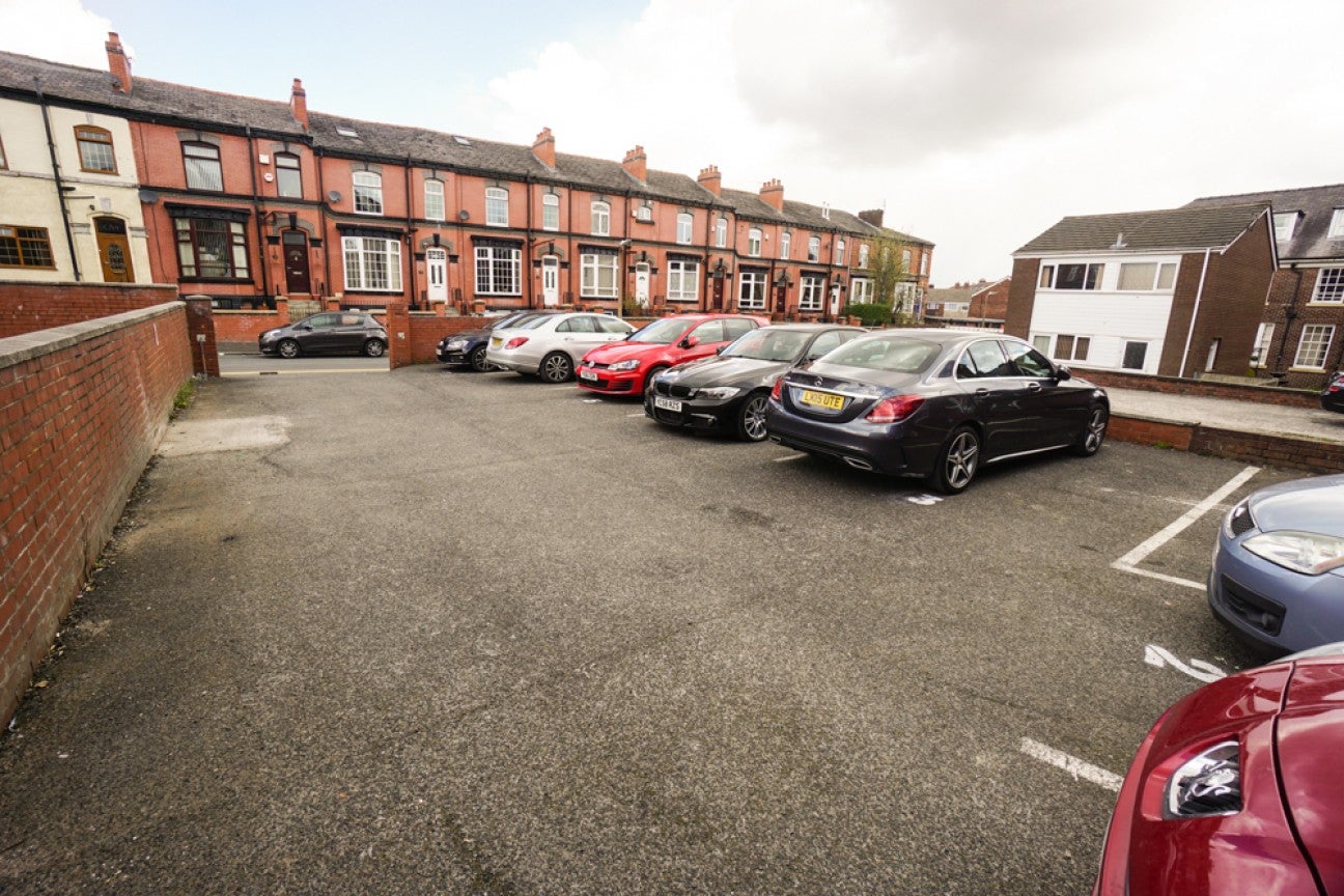 Room Chorley New Road in Bolton