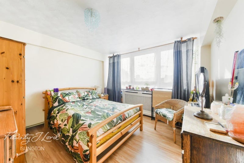 Room Cavendish Street in Greater London