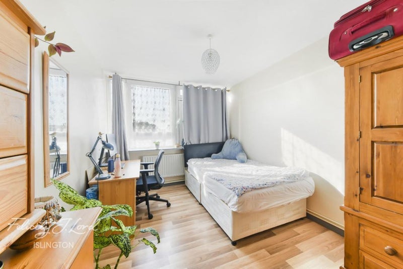 Room Cavendish Street in Greater London