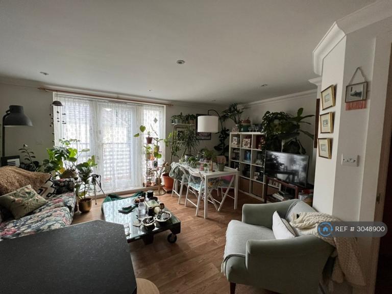 Flat Blandford Road in Poole