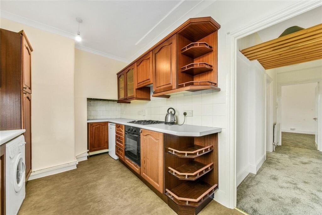 Flat Prince of Wales Drive in Greater London