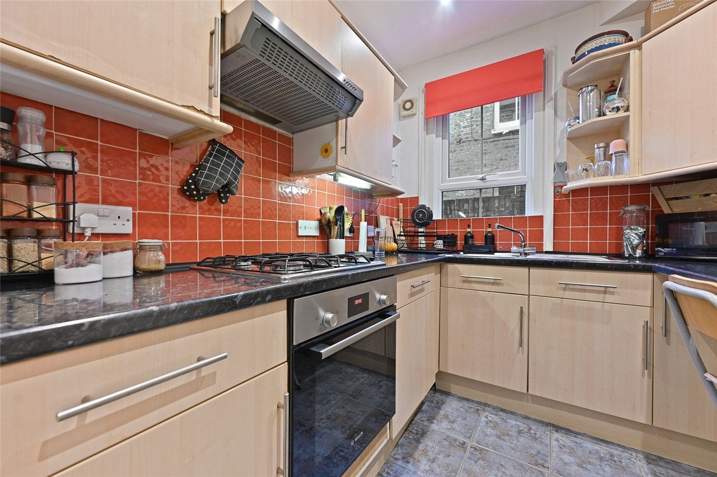 Flat Collingbourne Road in Greater London