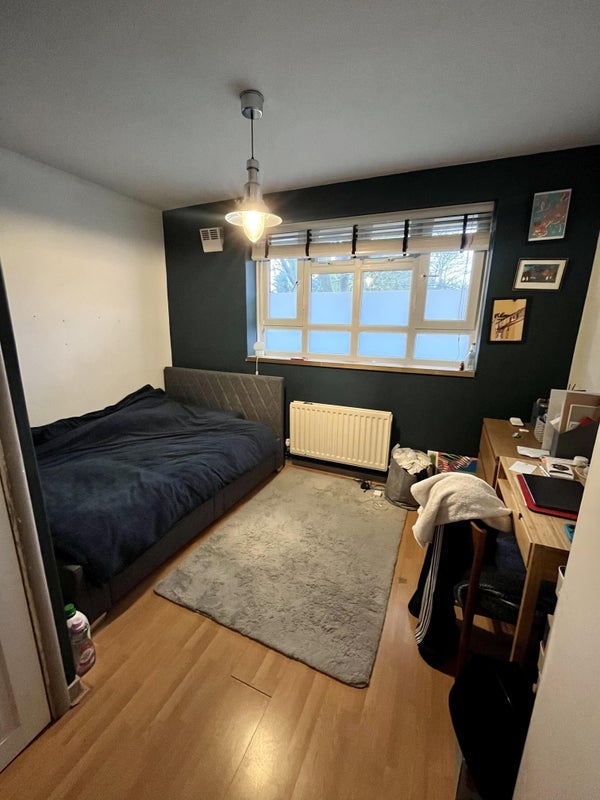 Room Aldrington Road in Greater London