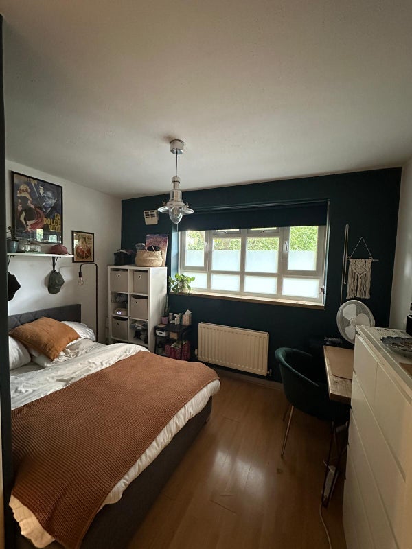 Room Aldrington Road in Greater London