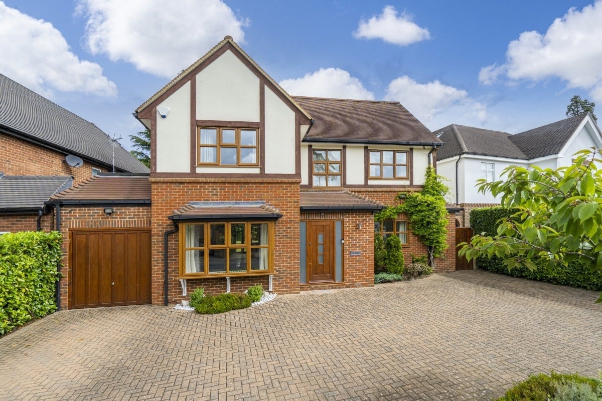 House Williams Way in Hertsmere