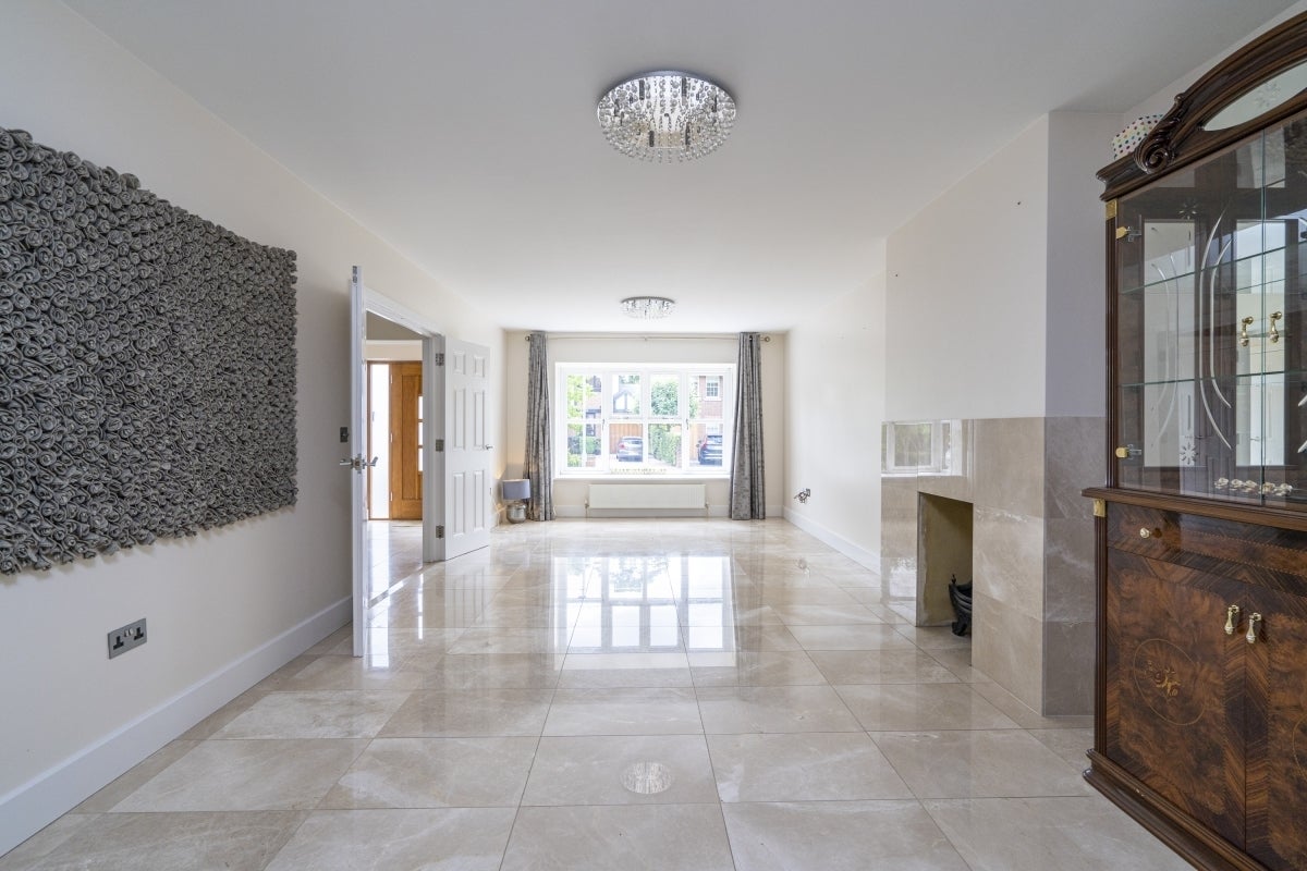 House Williams Way in Hertsmere