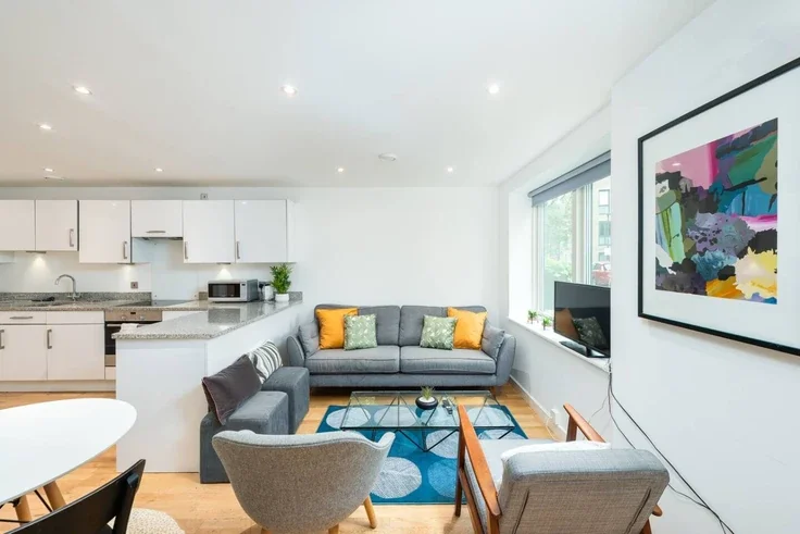 Flat Godfrey Place in Greater London
