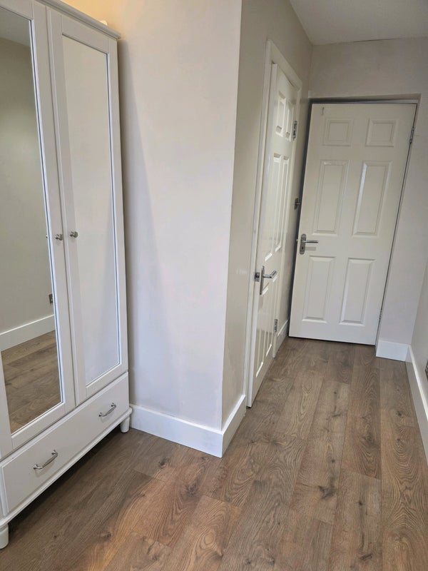 Room Basing Hill in Greater London