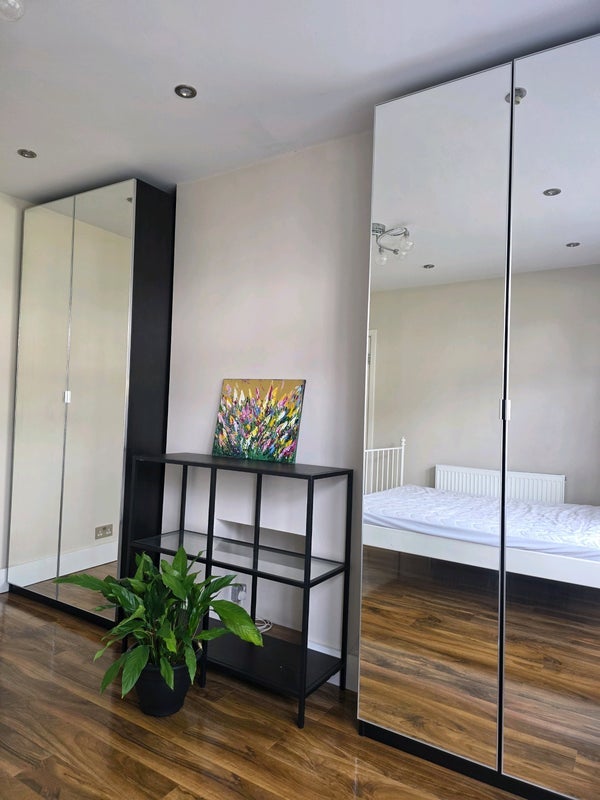 Room Basing Hill in Greater London