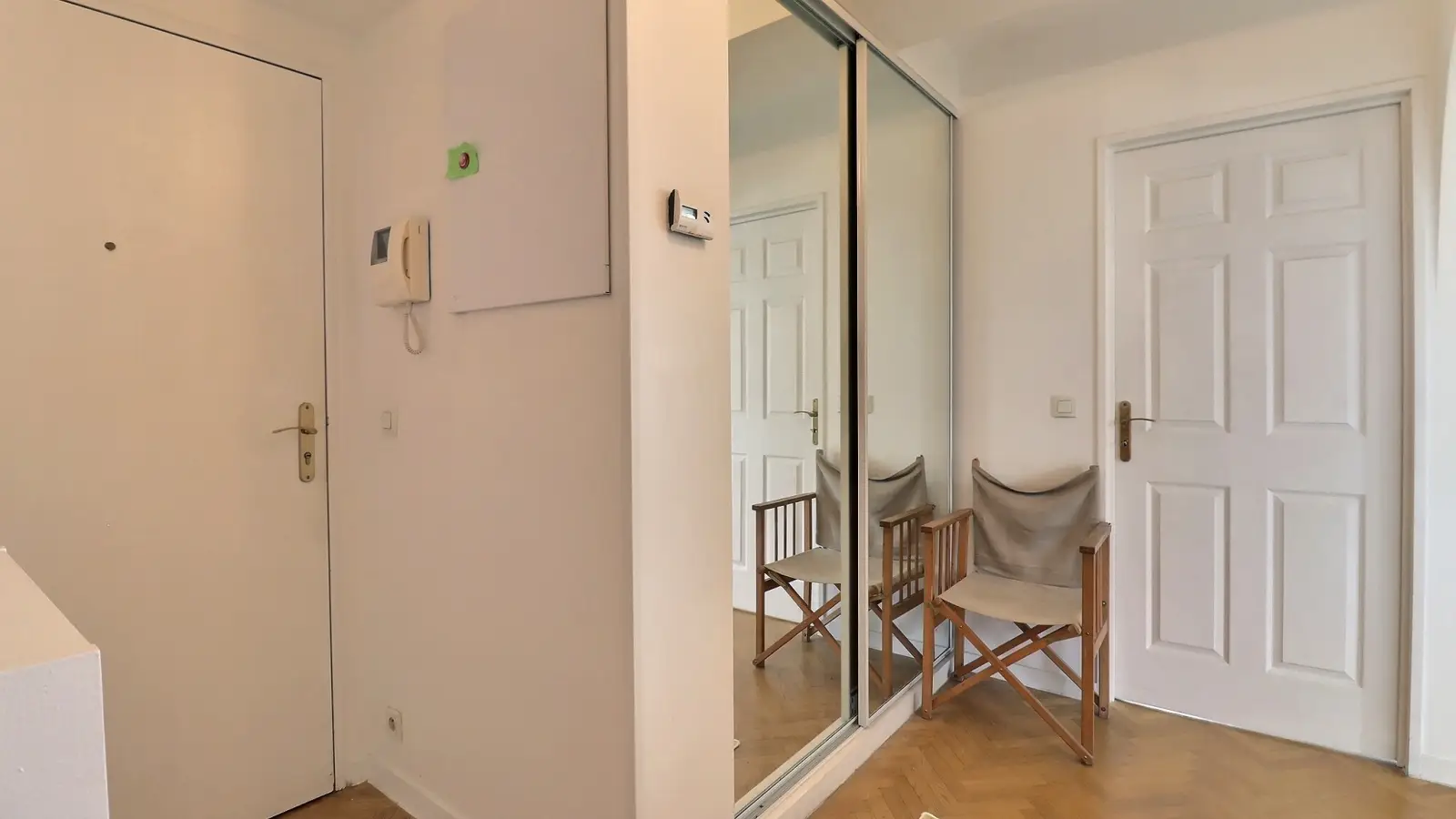 Flat Rue André Gide in Paris