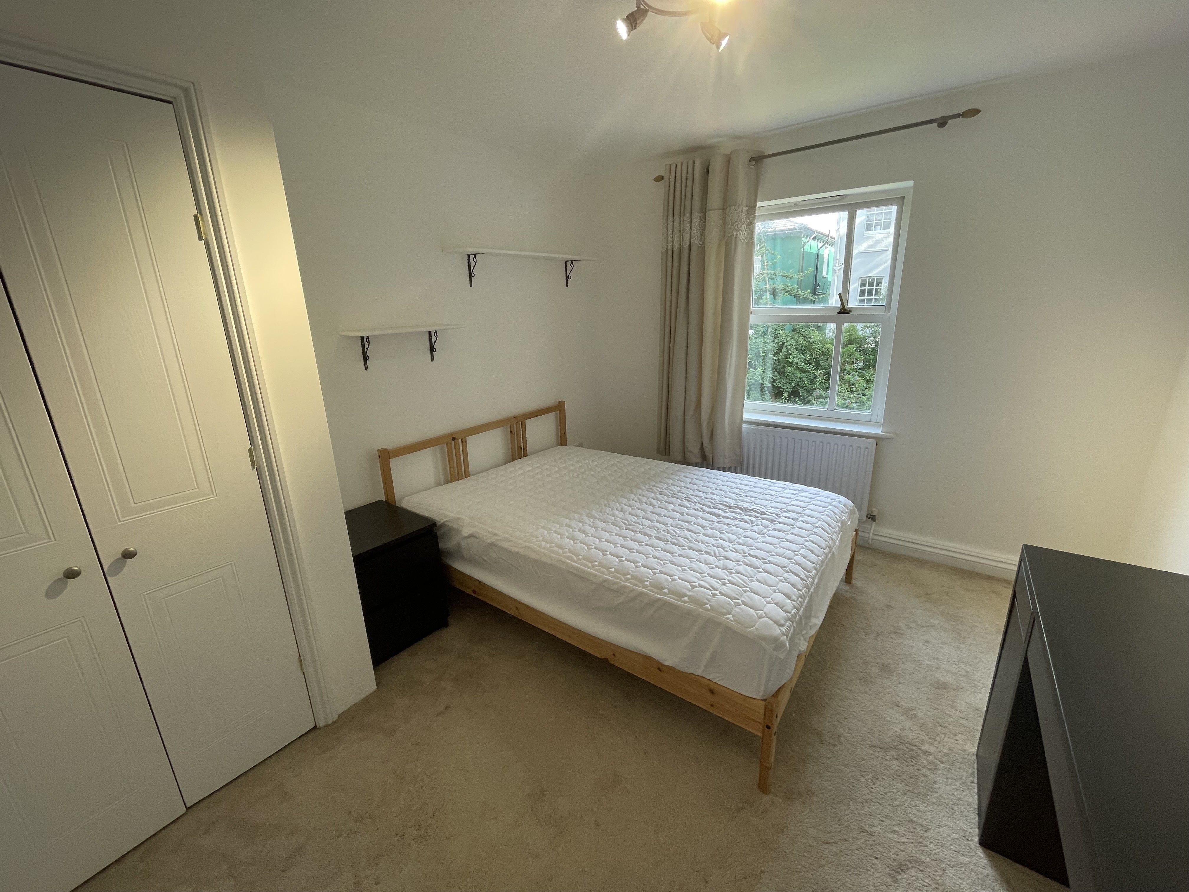 Flat Ashgrove Road in Bristol