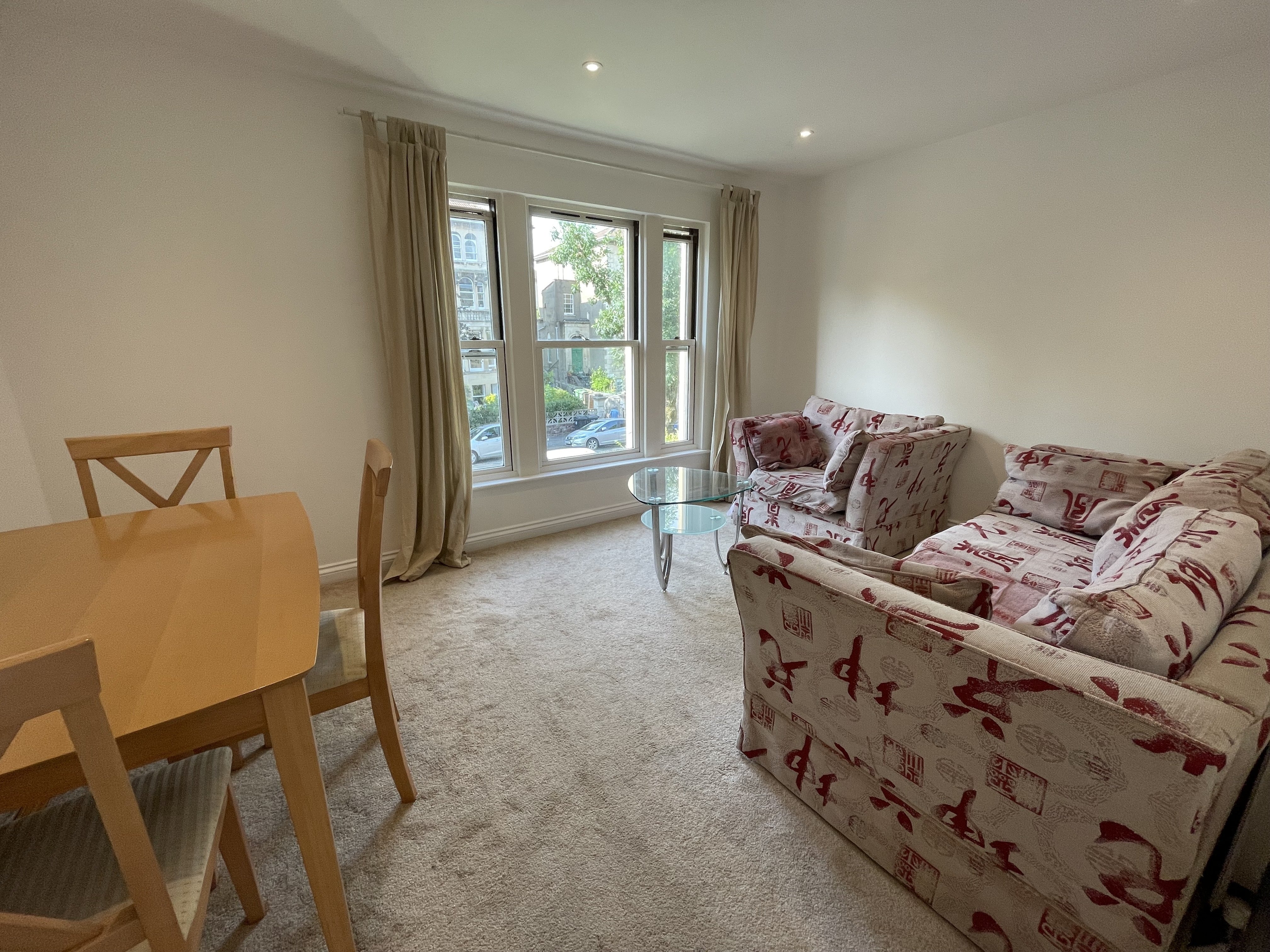Flat Ashgrove Road in Bristol