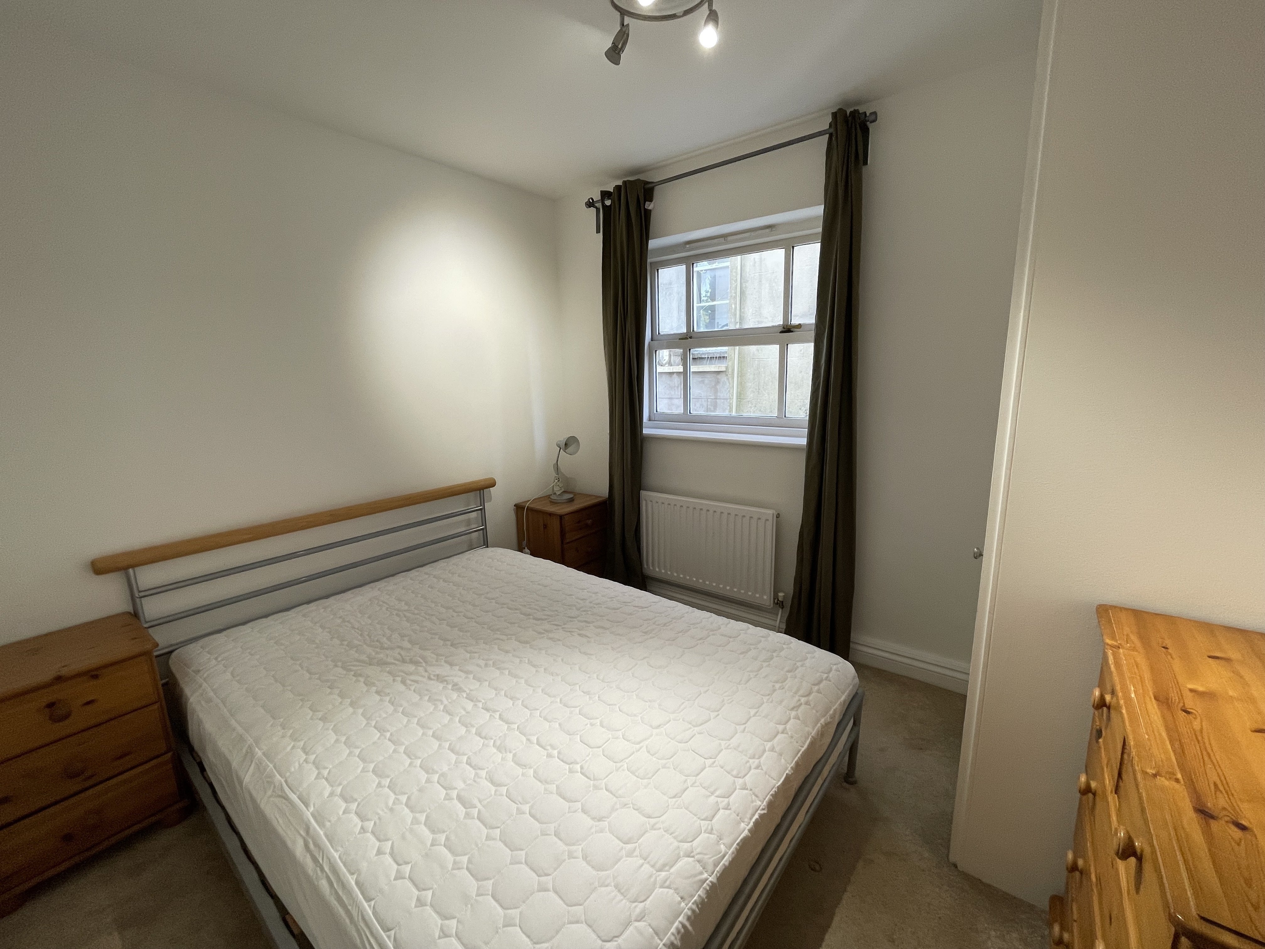 Flat Ashgrove Road in Bristol
