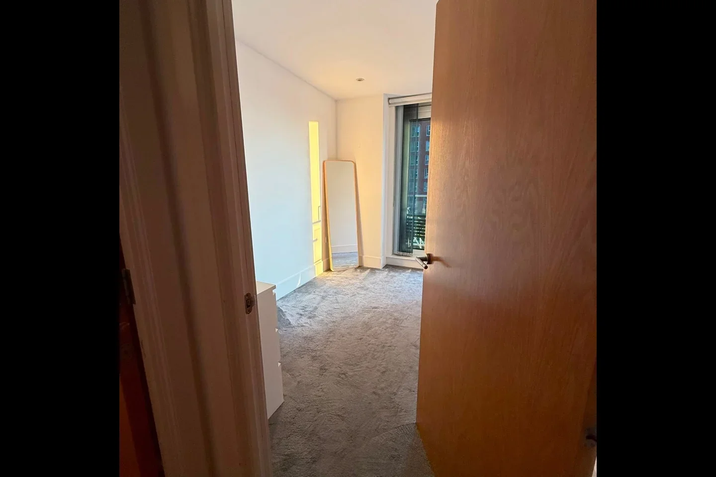 Flat Juniper Drive in Greater London