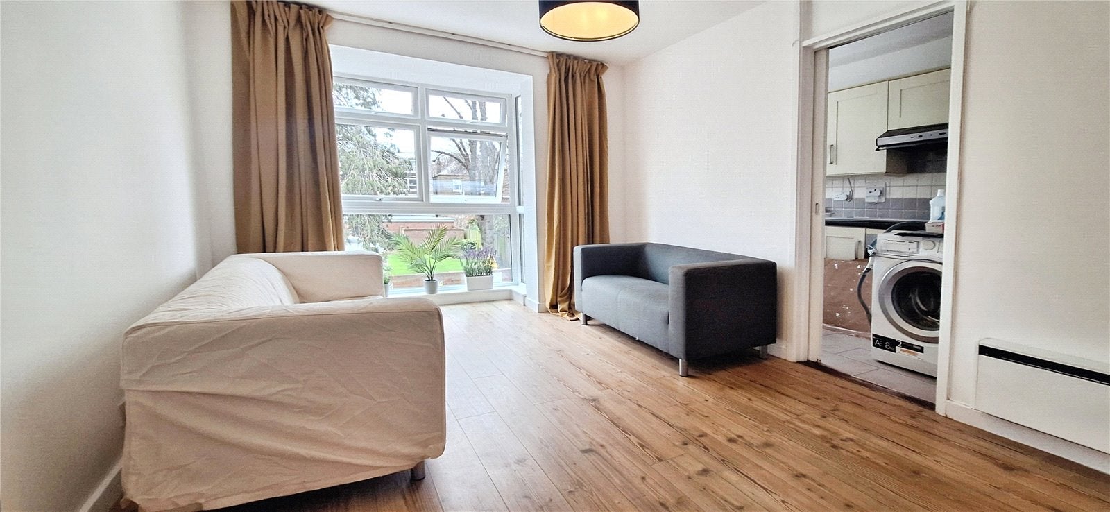 Flat Harriers Close in Greater London