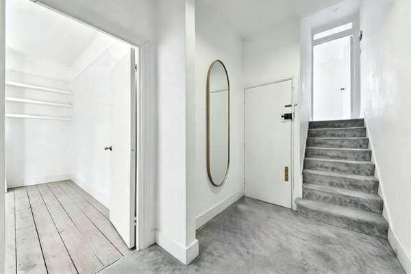 Flat Cubitt Terrace in Greater London
