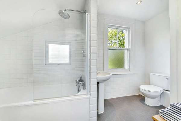Flat Cubitt Terrace in Greater London