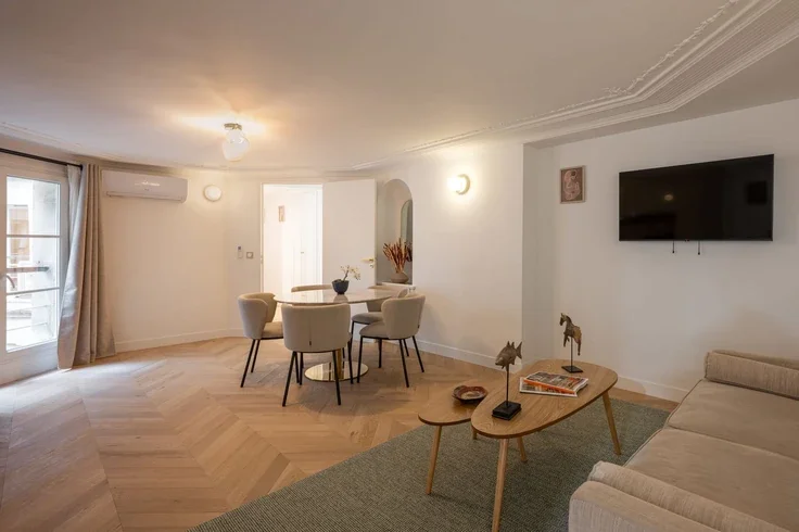 Flat Rue de Caumartin in Paris