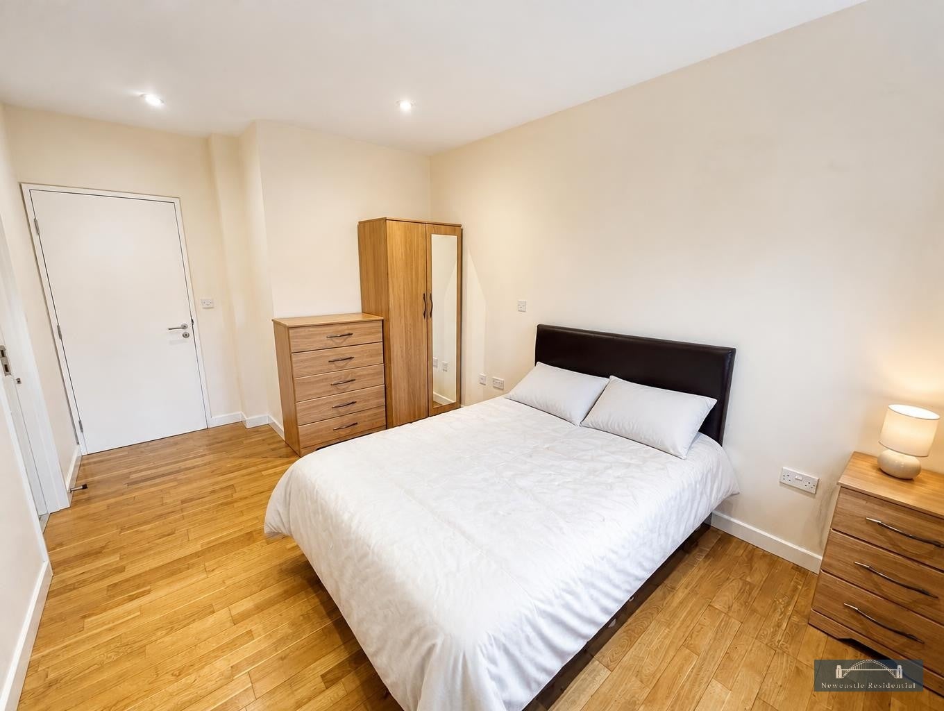 Flat Grosvenor Road in Newcastle upon Tyne