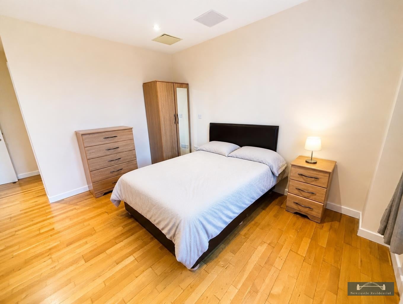 Flat Grosvenor Road in Newcastle upon Tyne