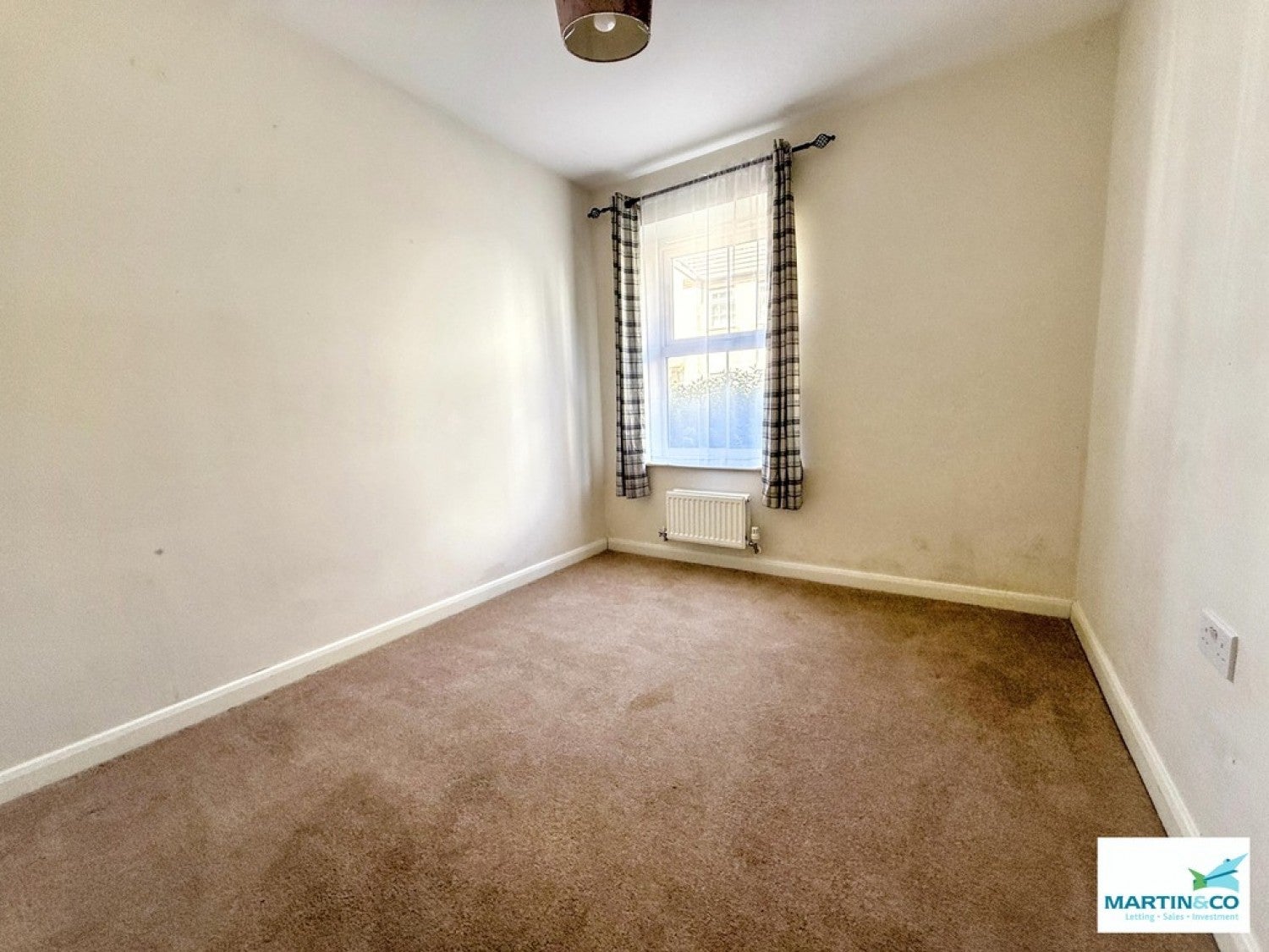 Flat Tile Lane in Nuneaton and Bedworth