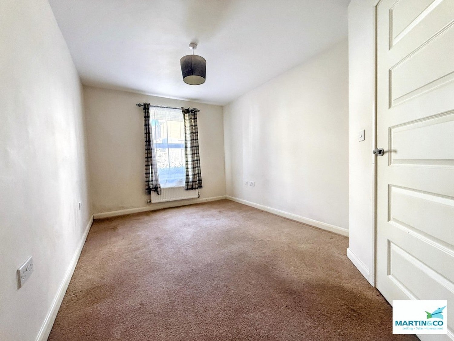 Flat Tile Lane in Nuneaton and Bedworth