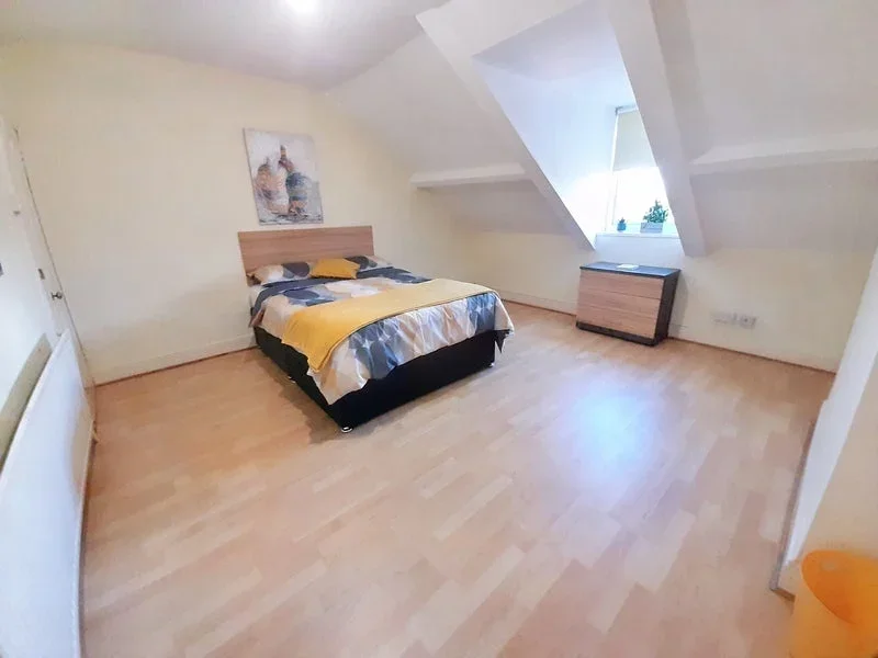 Room Kempster Gardens in Salford