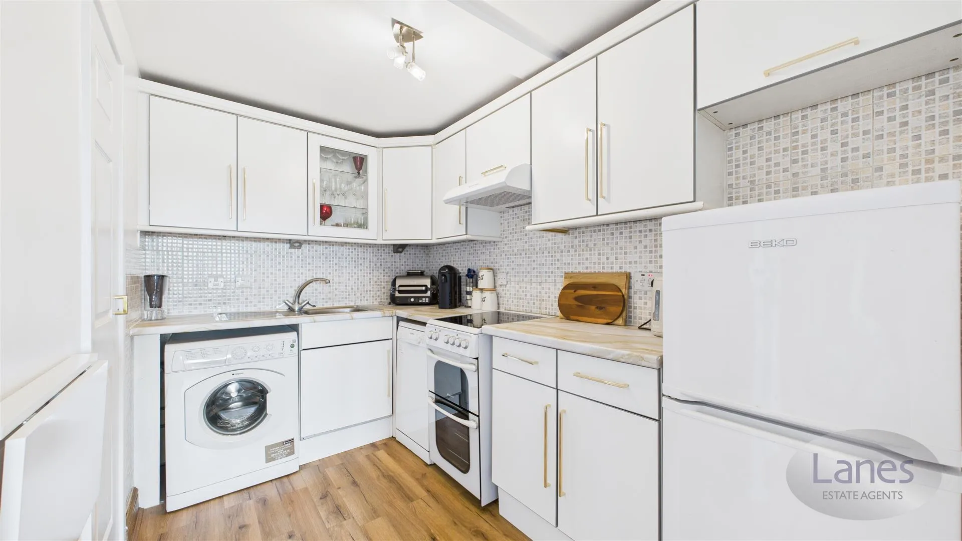 Flat Eleanor Way in Waltham Cross