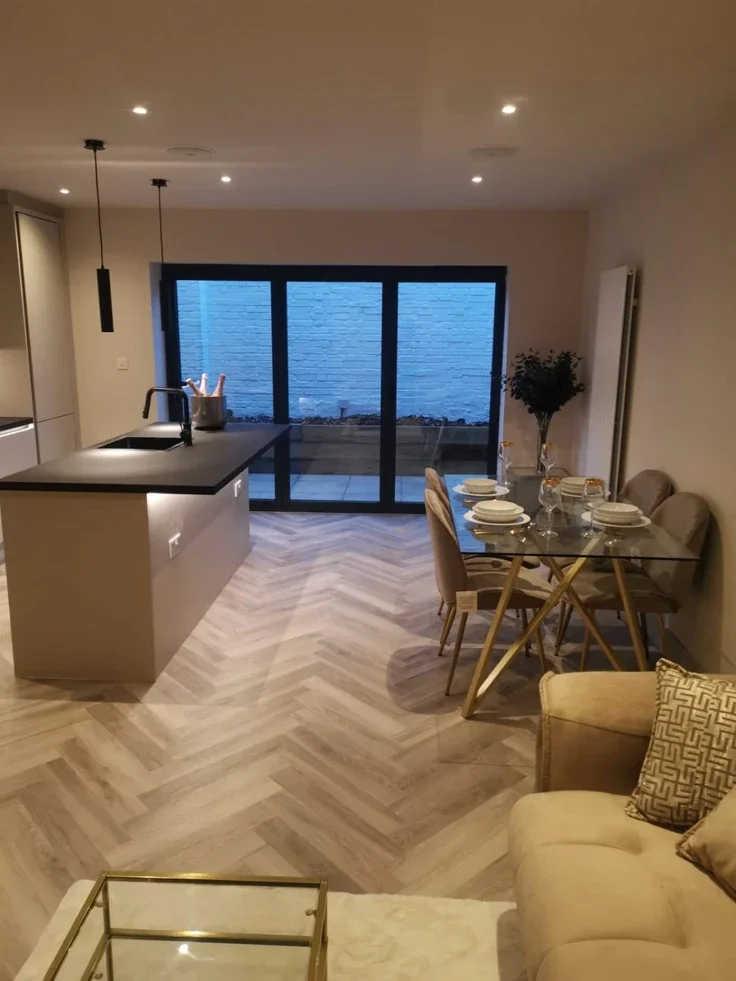 House Lyric Mews in Greater London