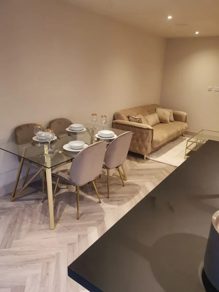 House Lyric Mews in Greater London