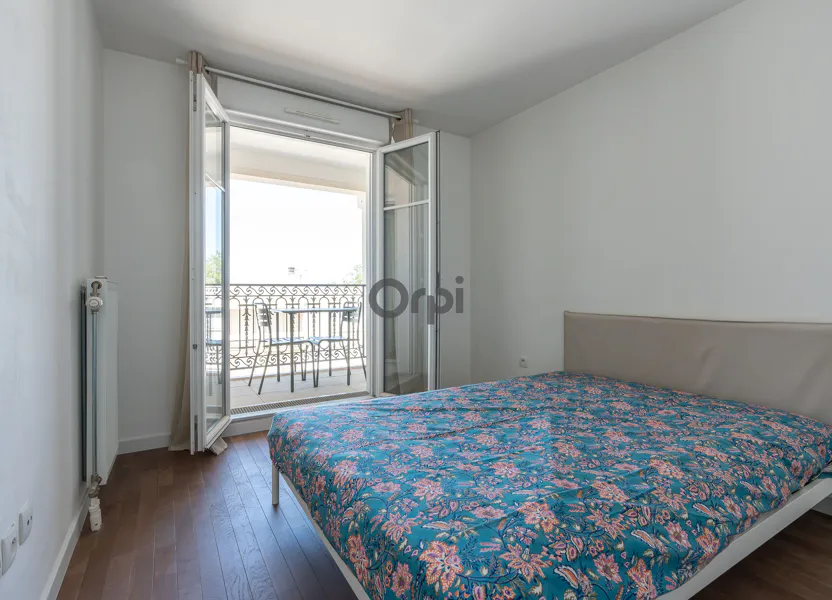 Flat Rue du Loup Pendu in Le Plessis-Robinson
