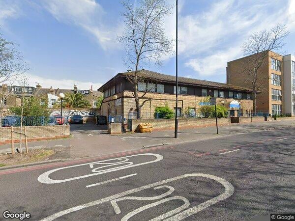 Flat Streatham Place in Greater London
