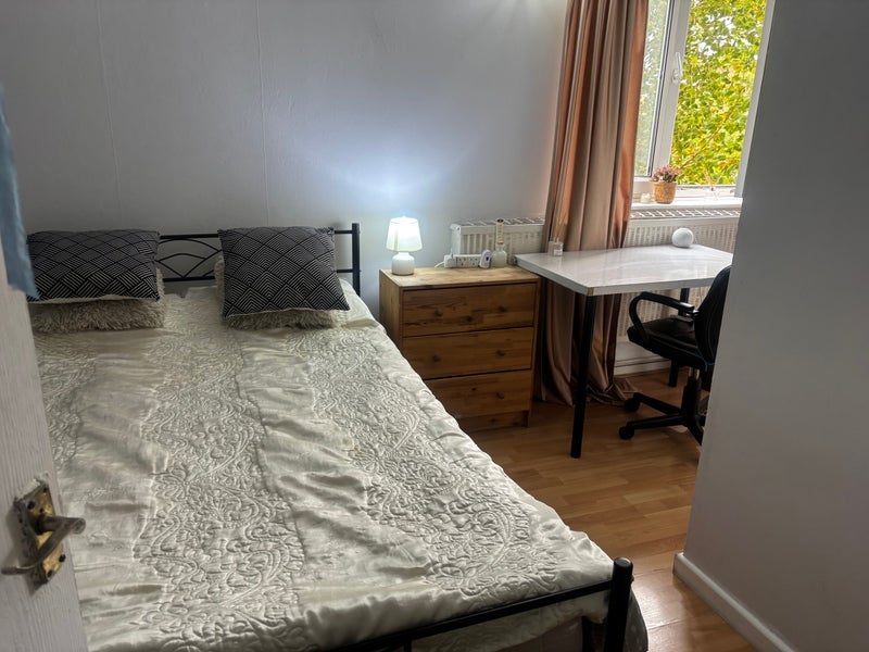 Room Portland Street in Greater London