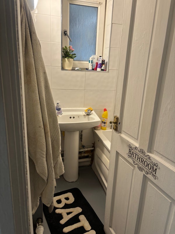 Room Portland Street in Greater London
