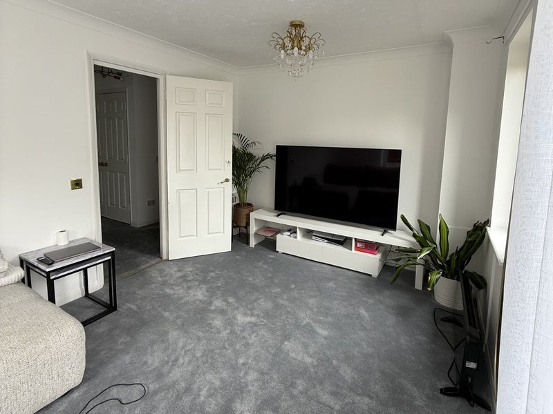 Room Watersmeet Way in Greater London