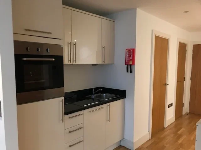 Flat Lanterns Way in Greater London