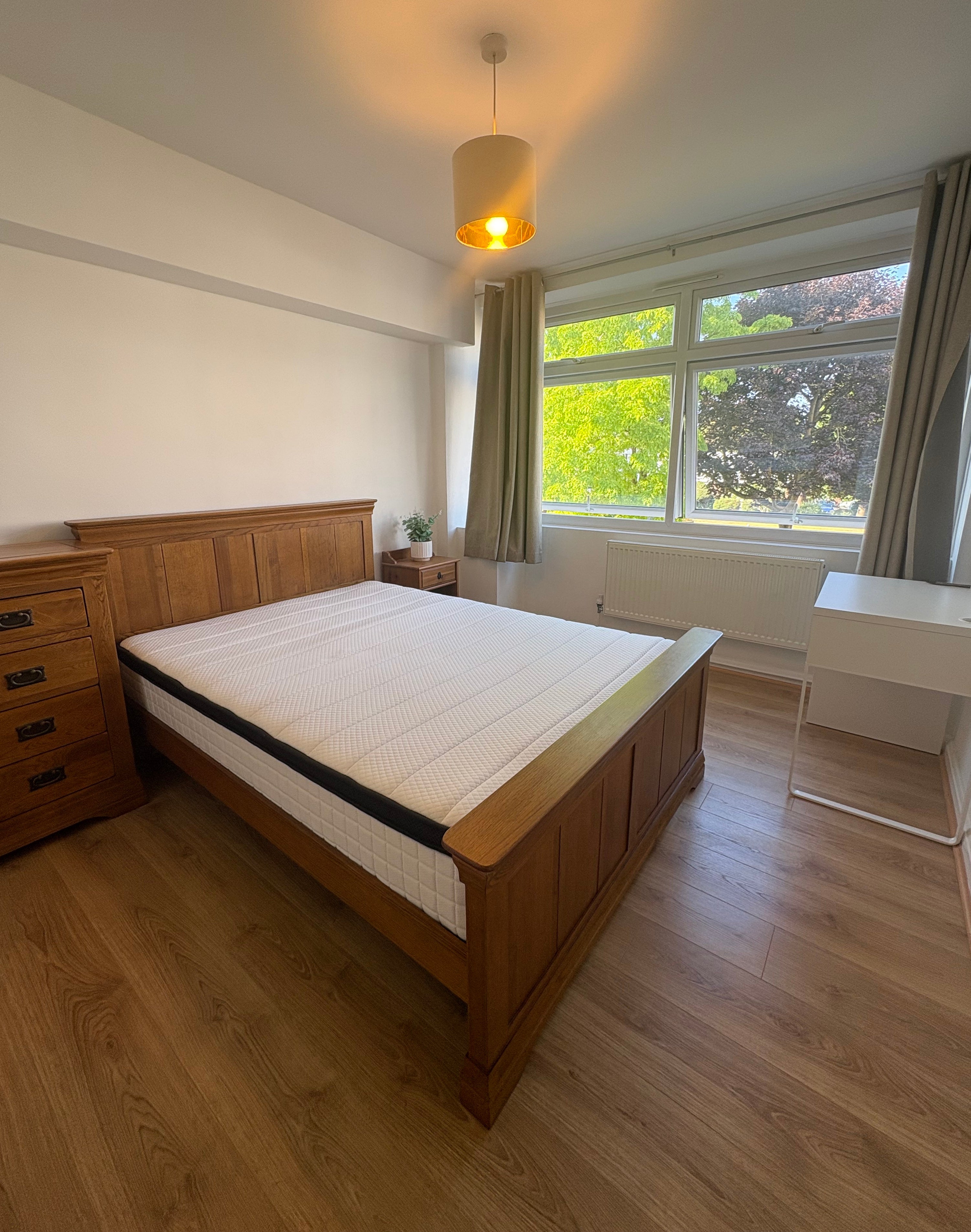 Flat Sweyn Place in Greater London