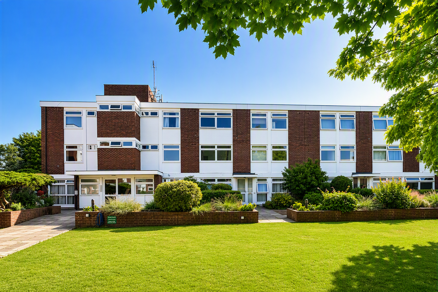 Flat Sweyn Place in Greater London