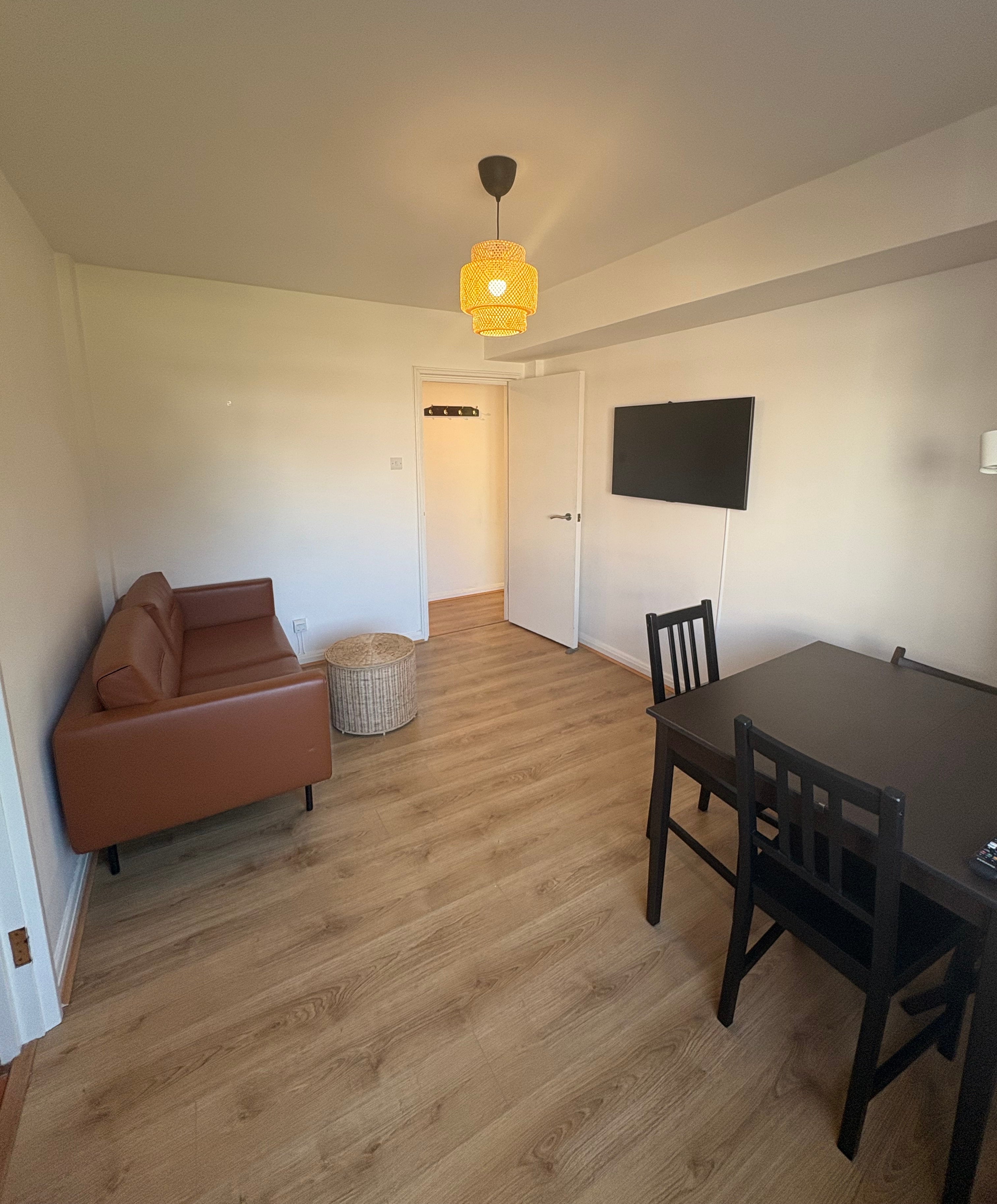 Flat Sweyn Place in Greater London