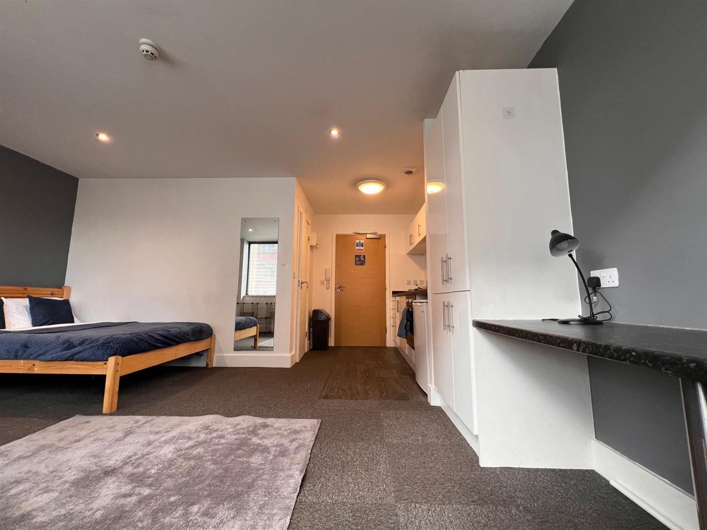 Room Goldsmith Street in Nottingham